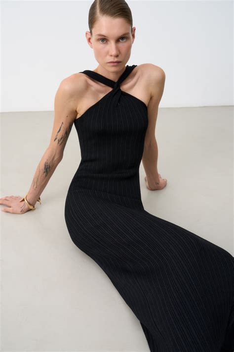 Платье с перекрутом на груди купить в интернет-магазине BRUSNIKA ...