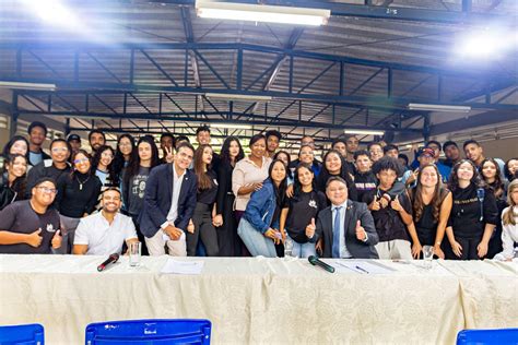 Centro De Ensino Médio 04 De Sobradinho.