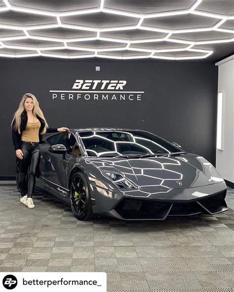 Lamborghini Girls