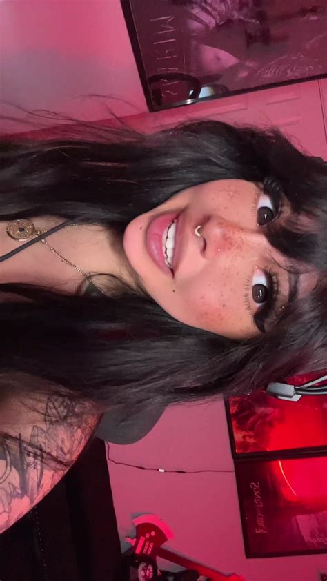 gigiiwaifu (@gigiiwaifu) | TikTok