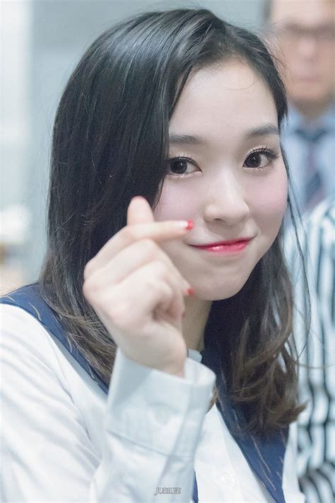 Pin By Elisa On Dreamcatcher Dream Catcher Kpop