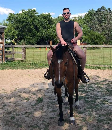 Just Yer Average Gay Cowboii Scrolller