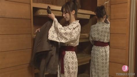 HITOUB 701 Miyuki Yokoyama Momo Yurika New Beauty Secret Hot Spring Tour Oku Yugawara Onsen