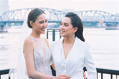 Alex And Danis Romantic Same Sex Wedding In Thailand Go Thai Be Free Tourism Authority Of