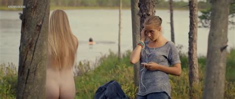 Naked Maris Nõlvak in Kirsitubakas