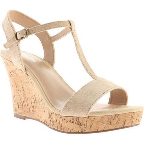 Nude Wedges