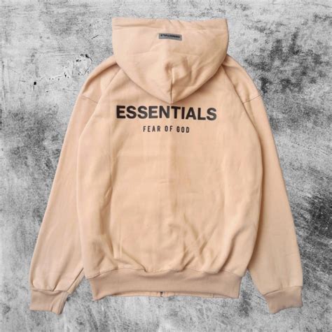 Hoodie Zipper Essentials Fear Of God Cream Fesyen Pria Pakaian Baju Luaran Di Carousell