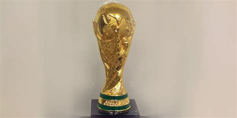 Кубок чемпионата мира по футболу 2018 доставят в Екатеринбург - EKATB.ru