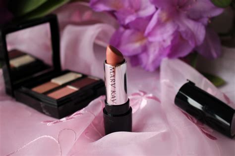 Das Perfekte Nude Look Make Up F R Hei E Tage Im Sommer Nat Rlich Geschminkt