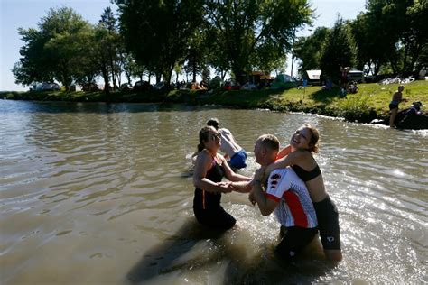 12 RAGBRAI Photos Getting Wet And Wild On The Route RAGBRAI