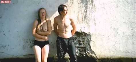 Naked Yuliya Peresild In Korotkoe Zamykanie