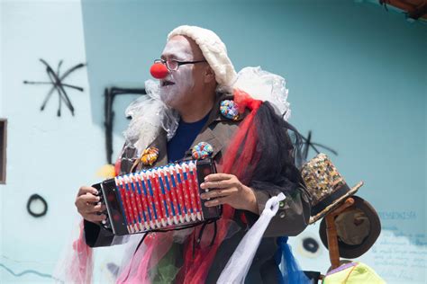 Grupo goiano retoma apresentações teatro de rua na capital Mais Goiás