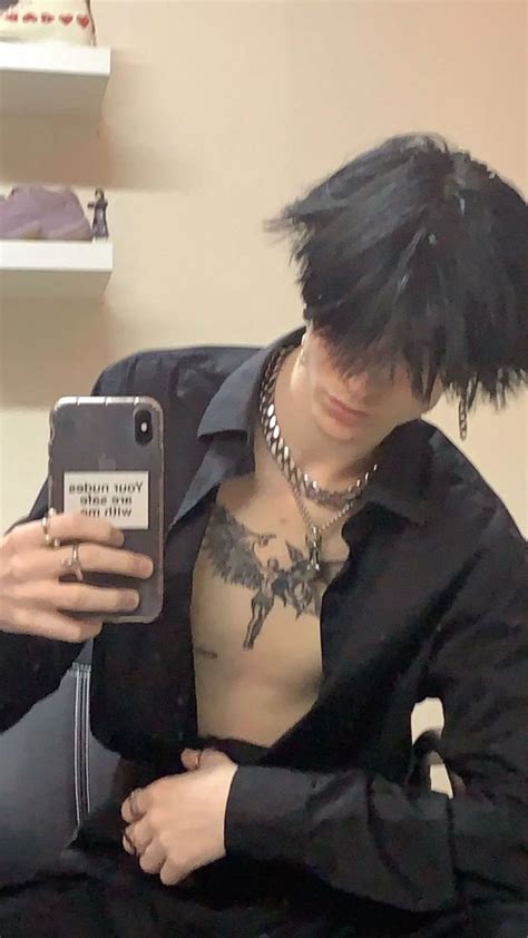 Pin by zмвιємσℓッ on Quick saves Grunge guys Hot emo guys Cute emo guys