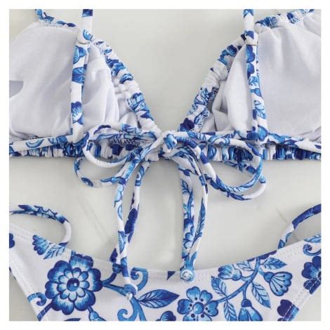 Dvoudílné bikini plavky s modrým potiskem květů porcelain Modio cz