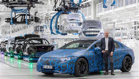 Prediksi Mercedes-Benz Soal Kendaraan Listrik di Masa Depan