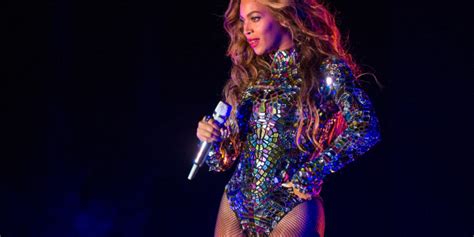 Beyonces Vma Performance Feminisms Most Powerful Pop Culture Moment