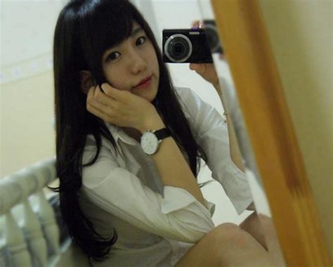 Ngạc nhiên trước ảnh quá khứ của hot girl Hàn Quốc sở hữu đôi chân dài miên man