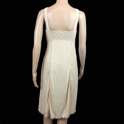 Osti Lingerie 1980 S Vintage Light Beige Lace Nylon Empire Line Full Slip Size 12 FREE Shipping