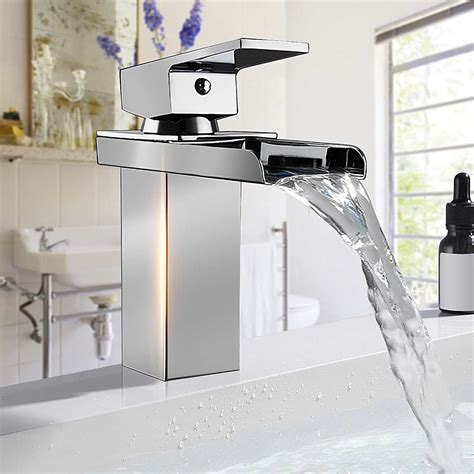 Badkamer Wastafel Kraan Waterval Badrandcombinatie Grandado