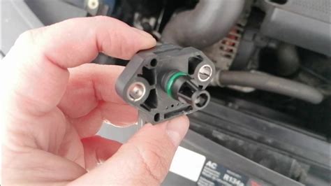 Диагностика и замена датчика давления турбонаддува на VW Touran 1.9TDI ...