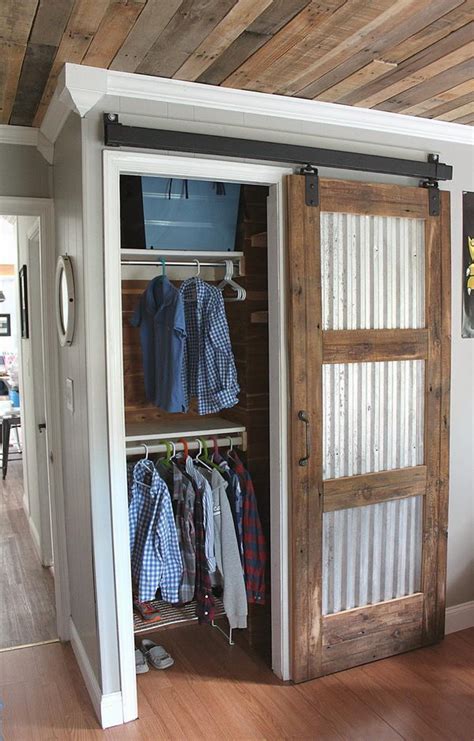 20+ DIY Ideas & Tutorials To Use Barn Doors In Your Home 2017