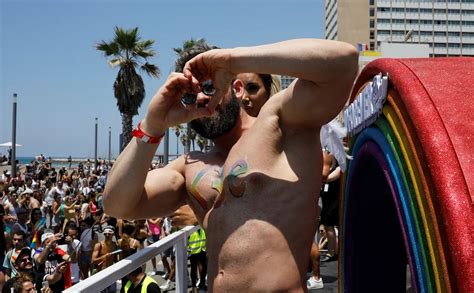 Tel Aviv Celebr La Marcha Del Orgullo Gay M S Grande De Medio Oriente Infobae