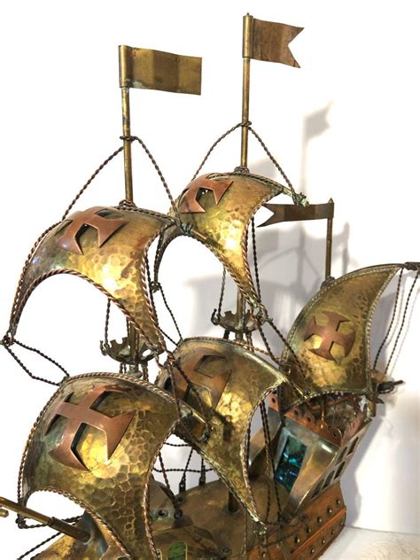 Proantic: Maquette de Galion ou Caravelle Portugaise en Bois et Cuivre