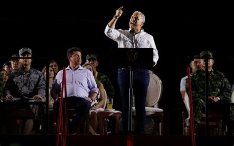 Iván Duque Se Despide De La Presidencia De Colombia