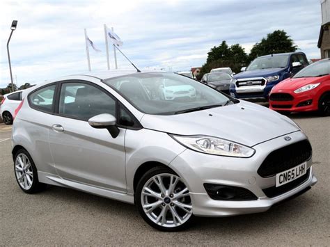 Ford Fiesta 1 0 EcoBoost 125ps Zetec S 3dr Moondust Silver 2015