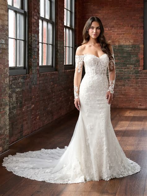 5 Tips for Choosing the Perfect Bridal Gown for Your Body Shape