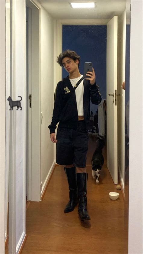 Boots Men Outfit Gender Fluid Fashion Cool Outfits Mens Outfits Gay Aesthetic Looks Street