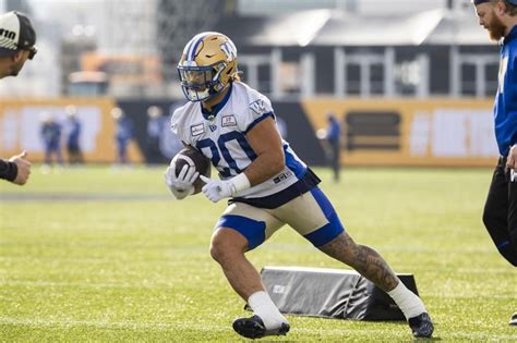 Bombers running back Oliveira cherishes his third straight Grey Cup ...