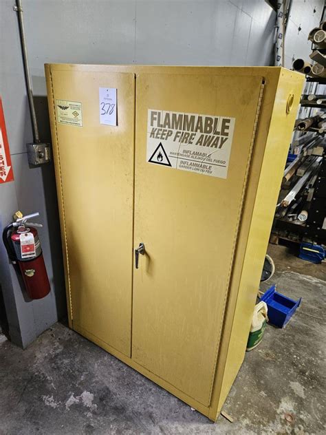 Eagle 45-Gallon Two-Door Self-Closing OSHA Flammable Safety Cabinet (STD / COMM-PRO) (EAG-1947-STD-COMM-PRO)