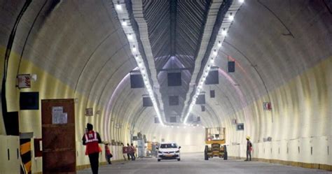Mumbais Coastal Road Tunnel Faces Connectivity Challenge Emergency