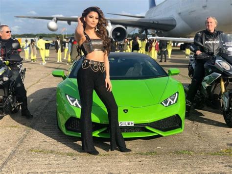 Urvashi Rautela Hot Photoshoot TeluguBulletin