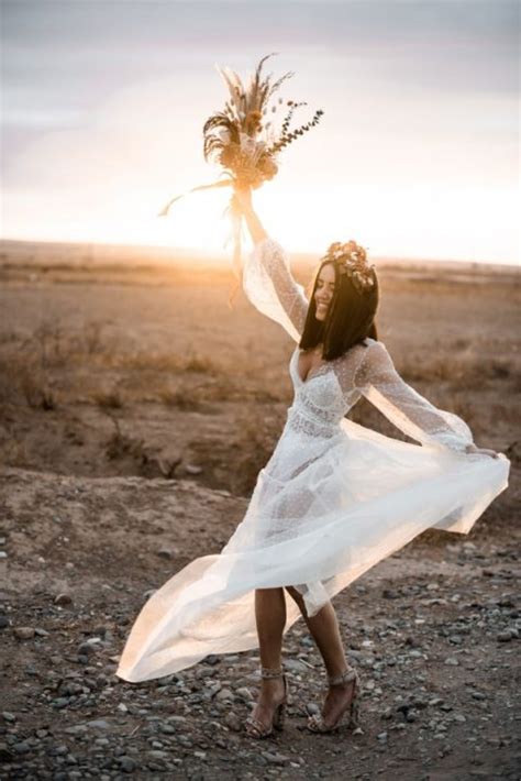 76 Naked Wedding Dresses For Daring Brides Weddingomania