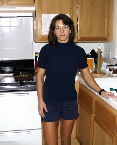 Female Bodybuilder Venus Does Her Hair In The Bathroom While Totally Naked CoedCherry