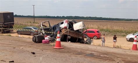 Colis O Envolvendo Carreta Autom Vel E Nibus Deixou Tr S Mortos Na Br