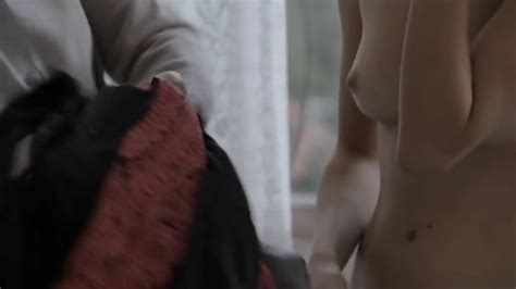 Naked Ailin Salas in Lulú