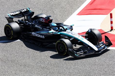 Mercedes W15 Test Bahrain 2024 Foto 29 Di 10