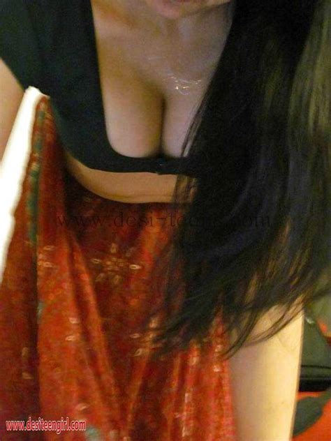 Nice Desi Bhabhi Self Striping Full Naked Home Photo