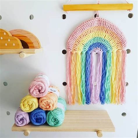 14 Crochet Wall Hanging Patterns To Try Today - DIY to Make