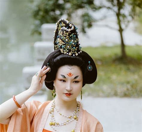 Hanfu Traditional Outfits Chinese Crown Jewelry Asian Royal