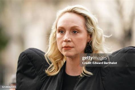 Gwendoline Christie Thrones Photos And Premium High Res Pictures Getty Images