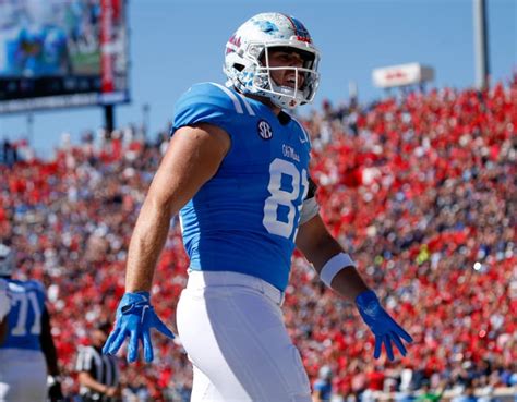 Ole Miss Transfer Te Casey Kelly Finding His Fit At Oregon