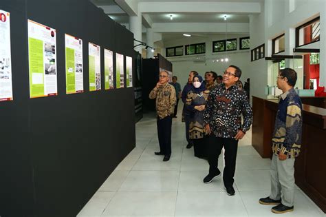 Lepas Calon Wisudawan Periode I 2023 ISI Surakarta