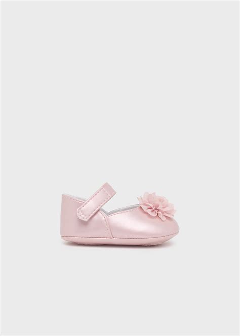 Zapatos flor recién nacido Nude Mayoral