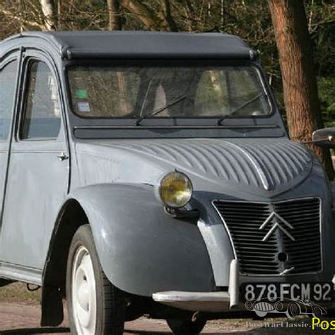 Loaded Citroën 2CV PostWarClassic