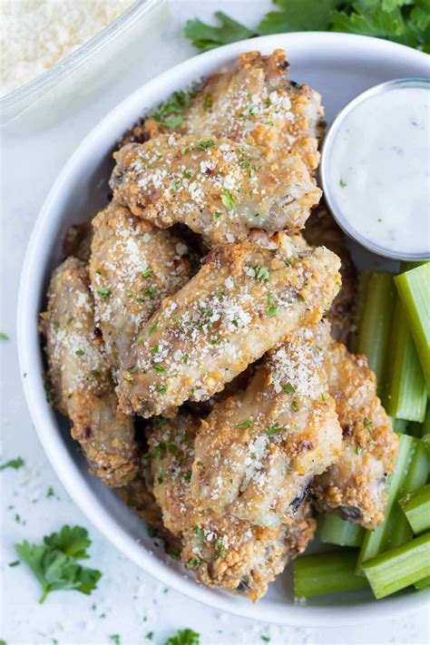 crispy parmesan garlic wings baked   oven evolving table