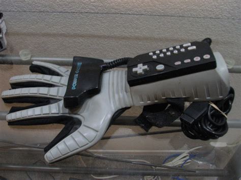 How the Nintendo Power Glove Worked | HowStuffWorks